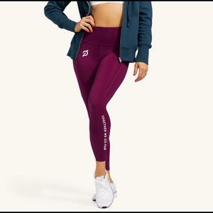 Peloton Fast and Free leggings size 8, fuschia